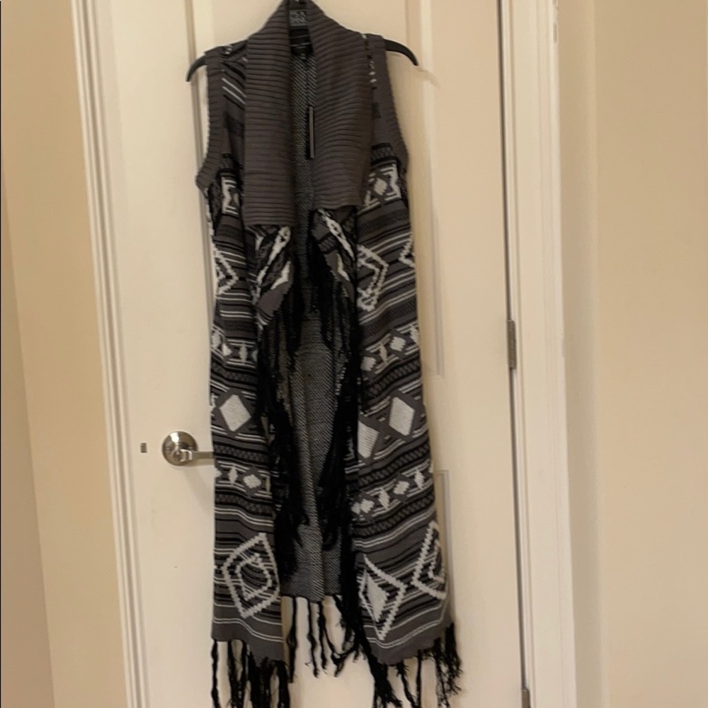 Romeo and Juliet Long Sleeveless Cardigan